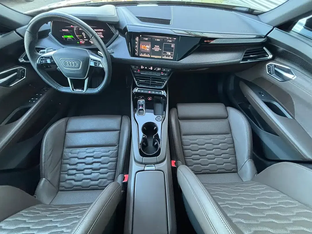 Audi RS e-tron GT - Thumbnail 13