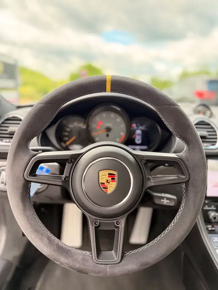 Porsche Cayman - Thumbnail 35