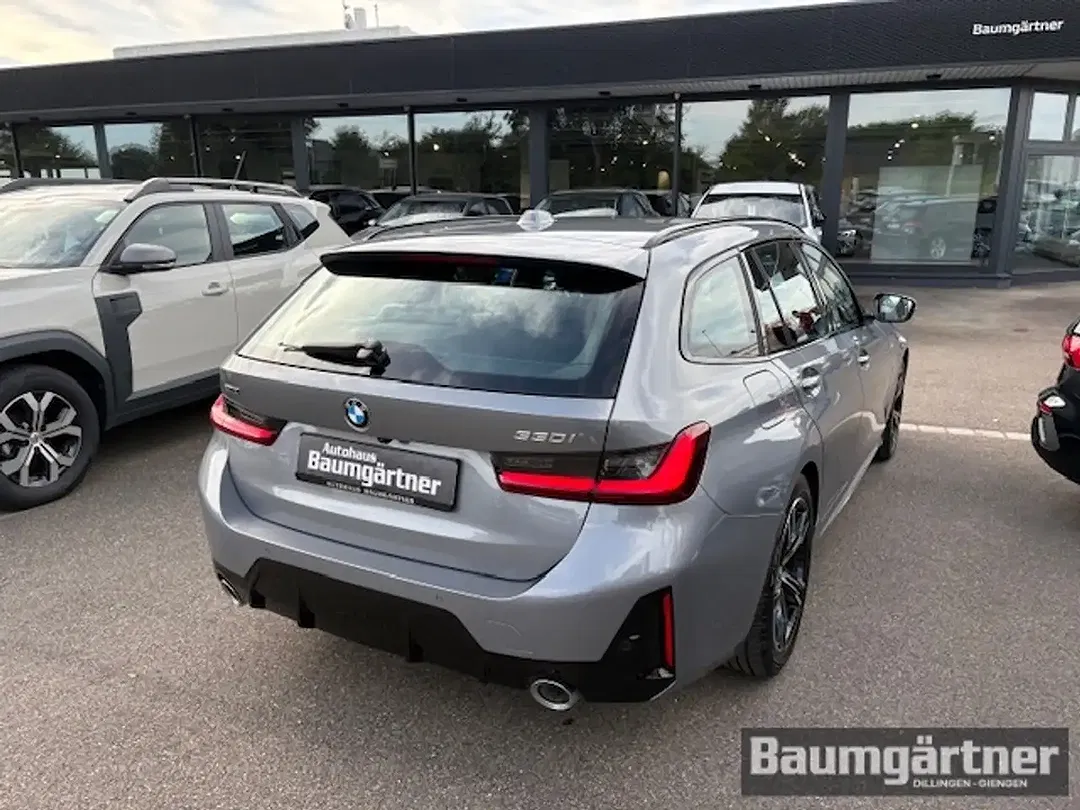 BMW 330 - Thumbnail 4