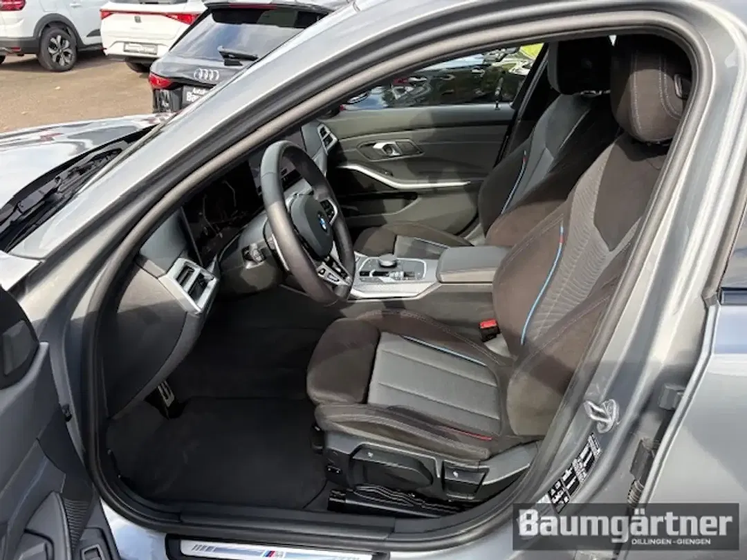 BMW 330 - Thumbnail 8