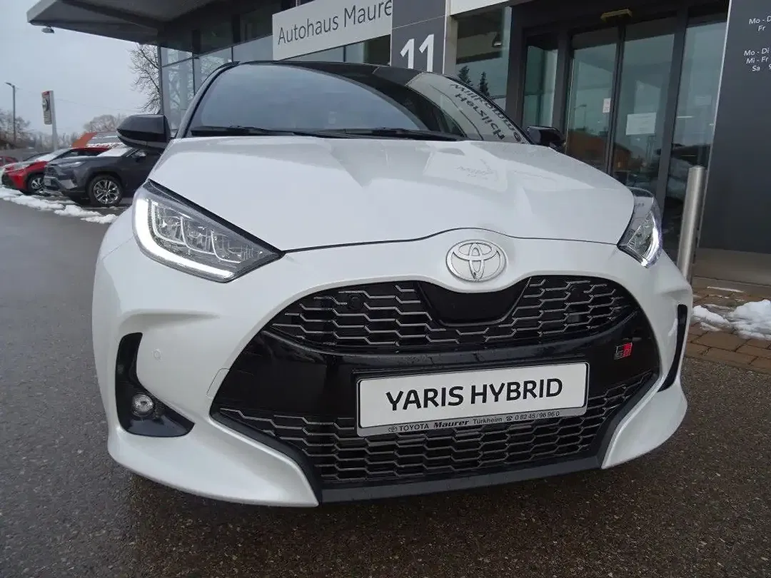 Toyota Yaris - Thumbnail 2