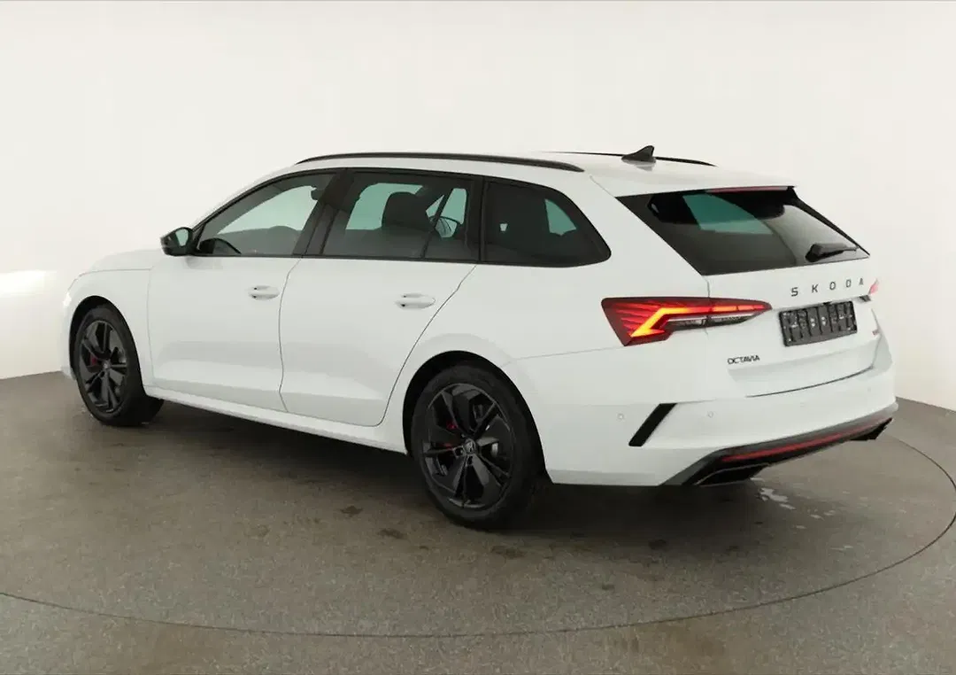 Skoda Octavia - Thumbnail 3