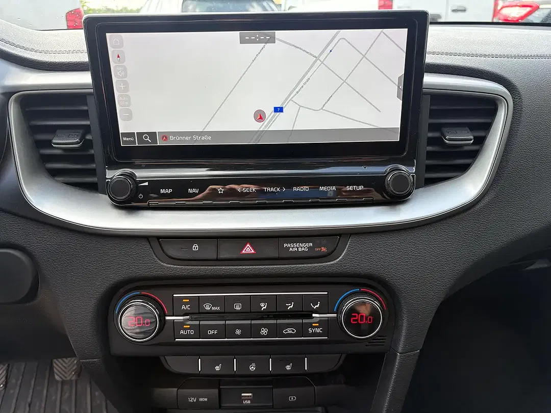 Kia Ceed / cee'd - Thumbnail 11