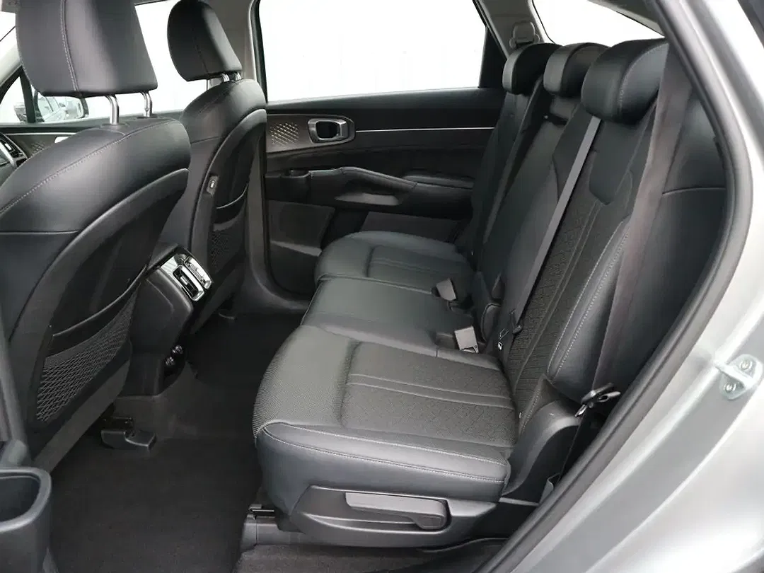 Kia Sorento - Thumbnail 12