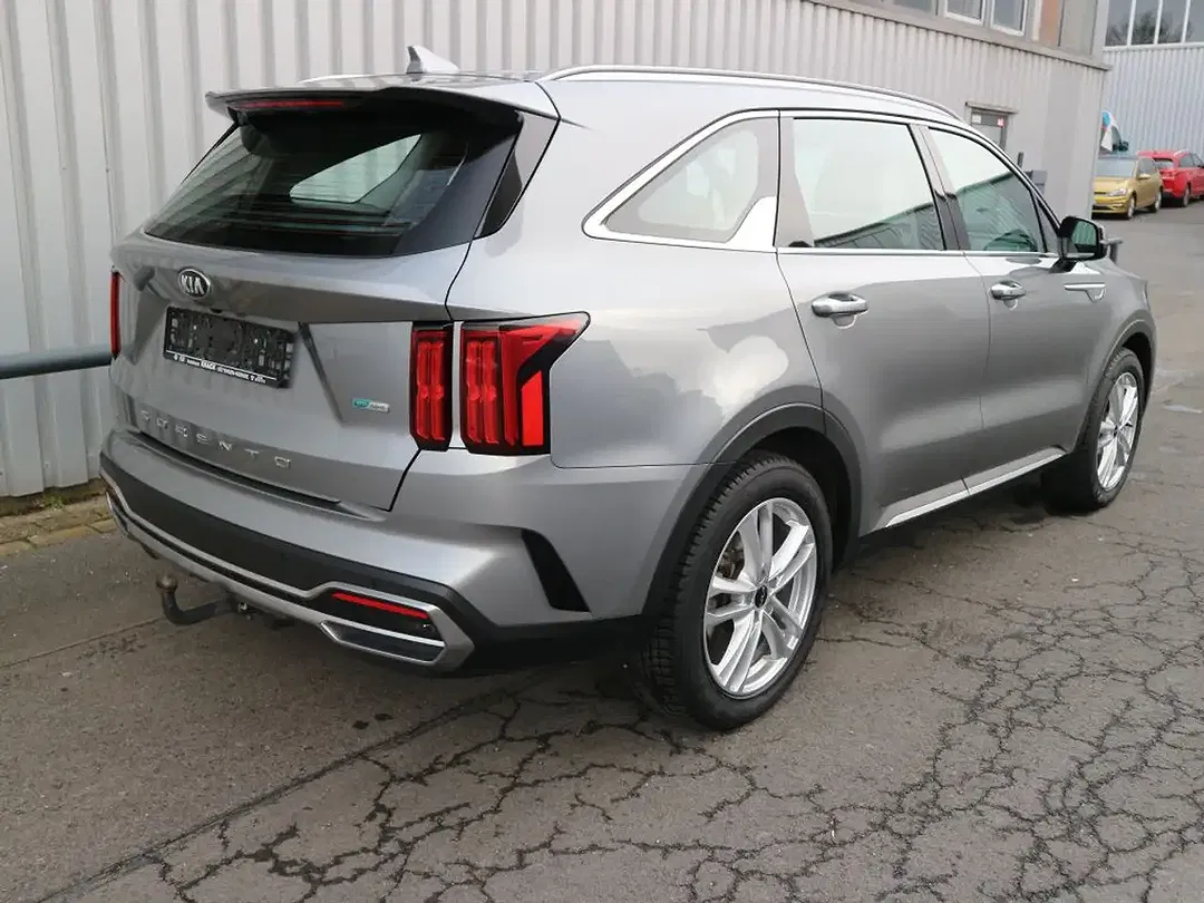 Kia Sorento - Thumbnail 8