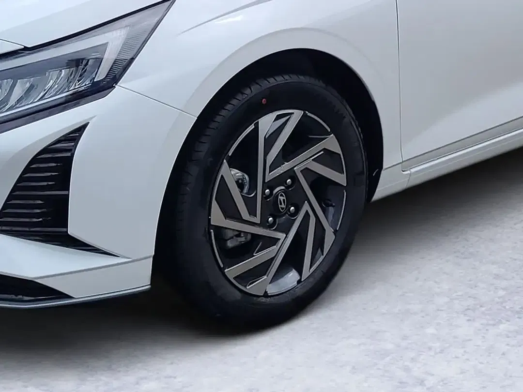 Hyundai i20 - Thumbnail 6