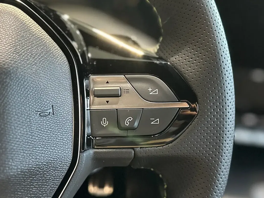 Peugeot 308 - Thumbnail 13