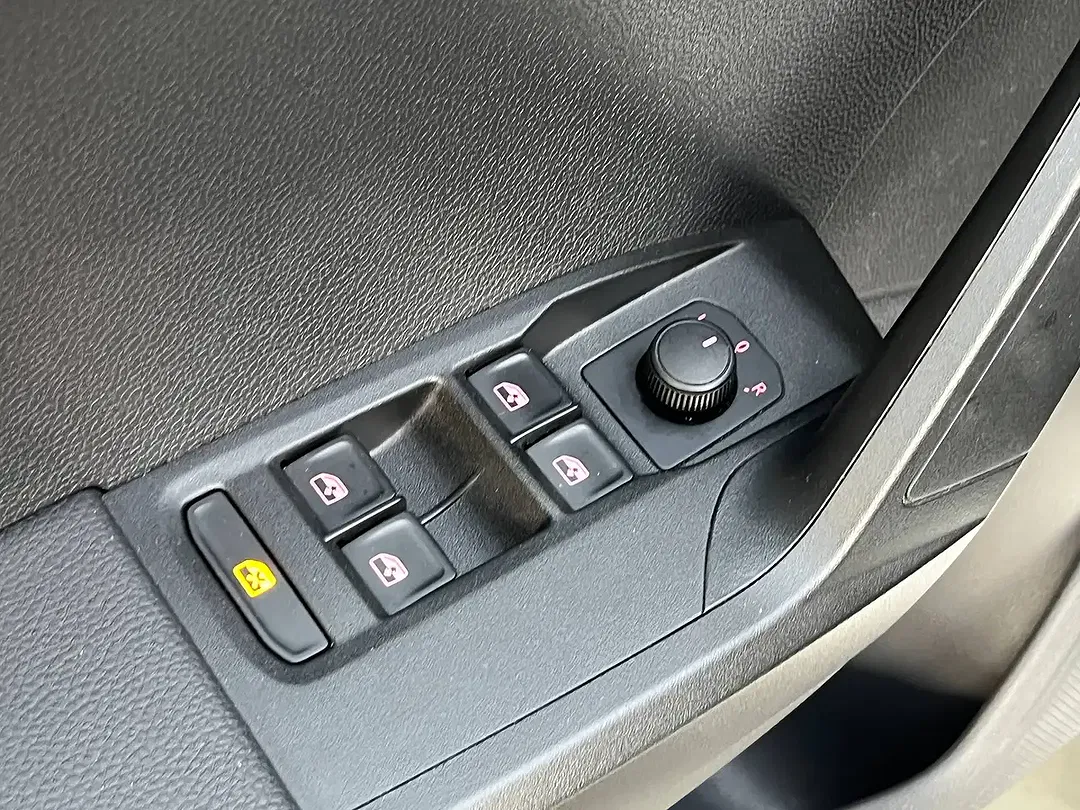 SEAT Ibiza - Thumbnail 19