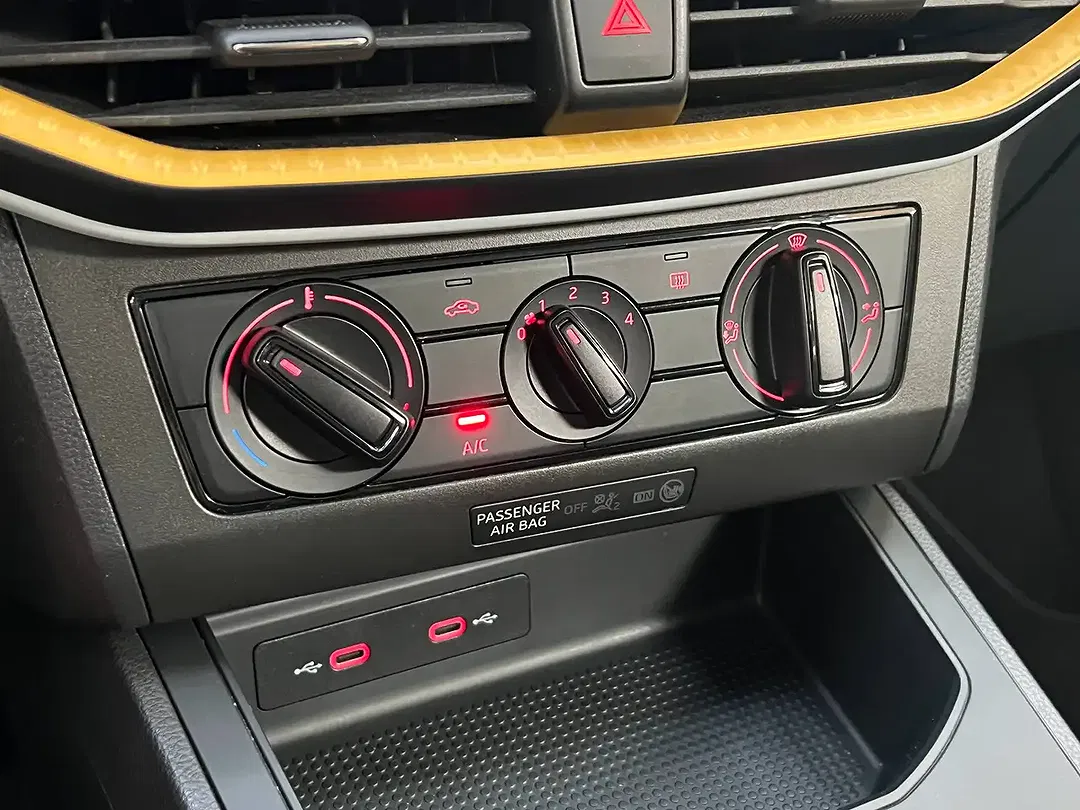 SEAT Ibiza - Thumbnail 31
