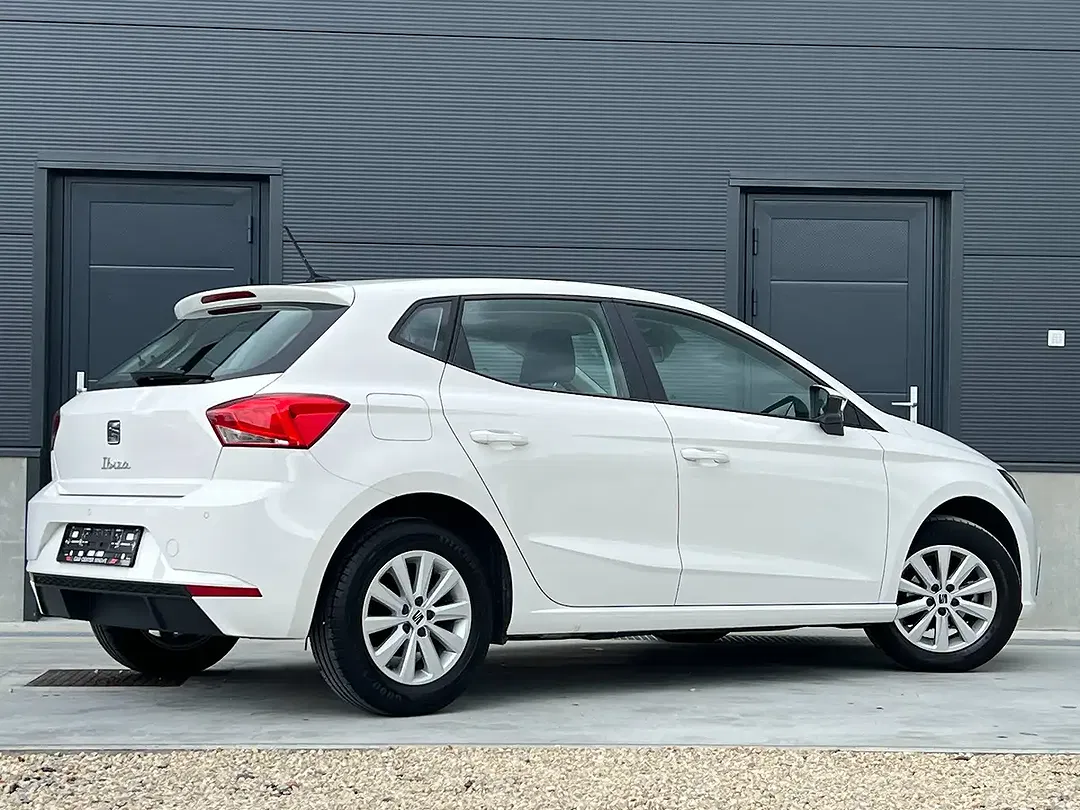 SEAT Ibiza - Thumbnail 9