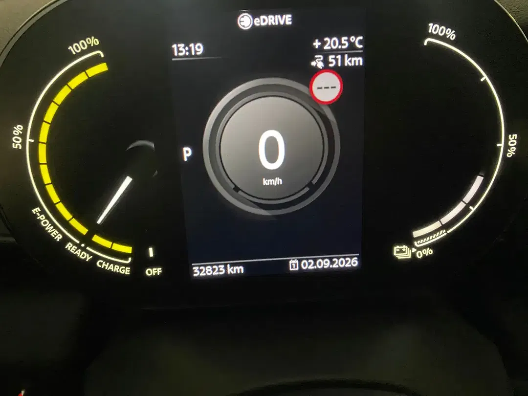 MINI Cooper SE - Thumbnail 10