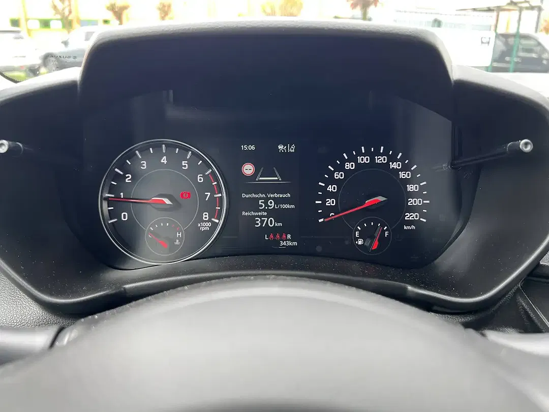 Suzuki Swift - Thumbnail 10
