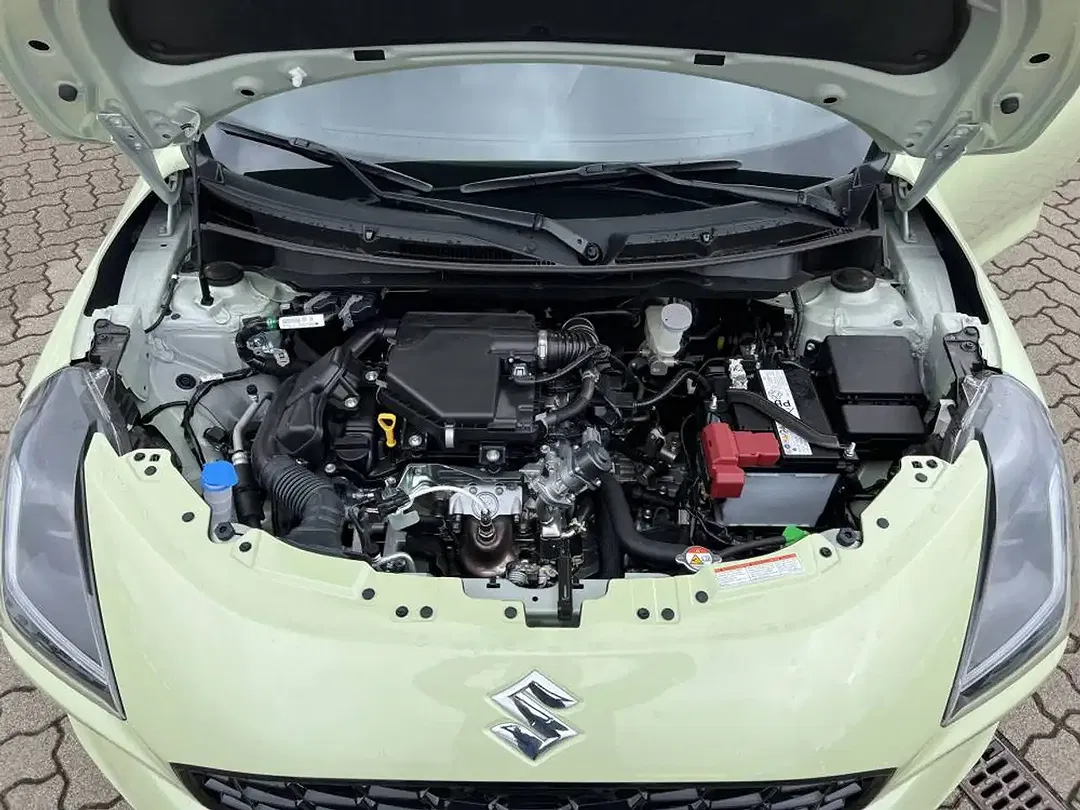 Suzuki Swift - Thumbnail 14