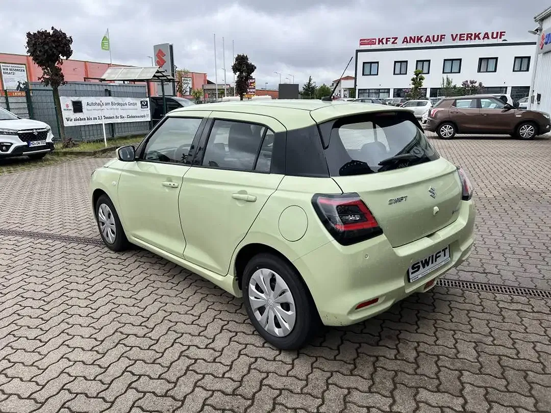 Suzuki Swift - Thumbnail 5