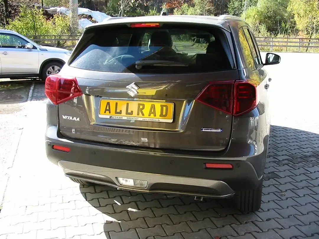 Suzuki Vitara - Thumbnail 11