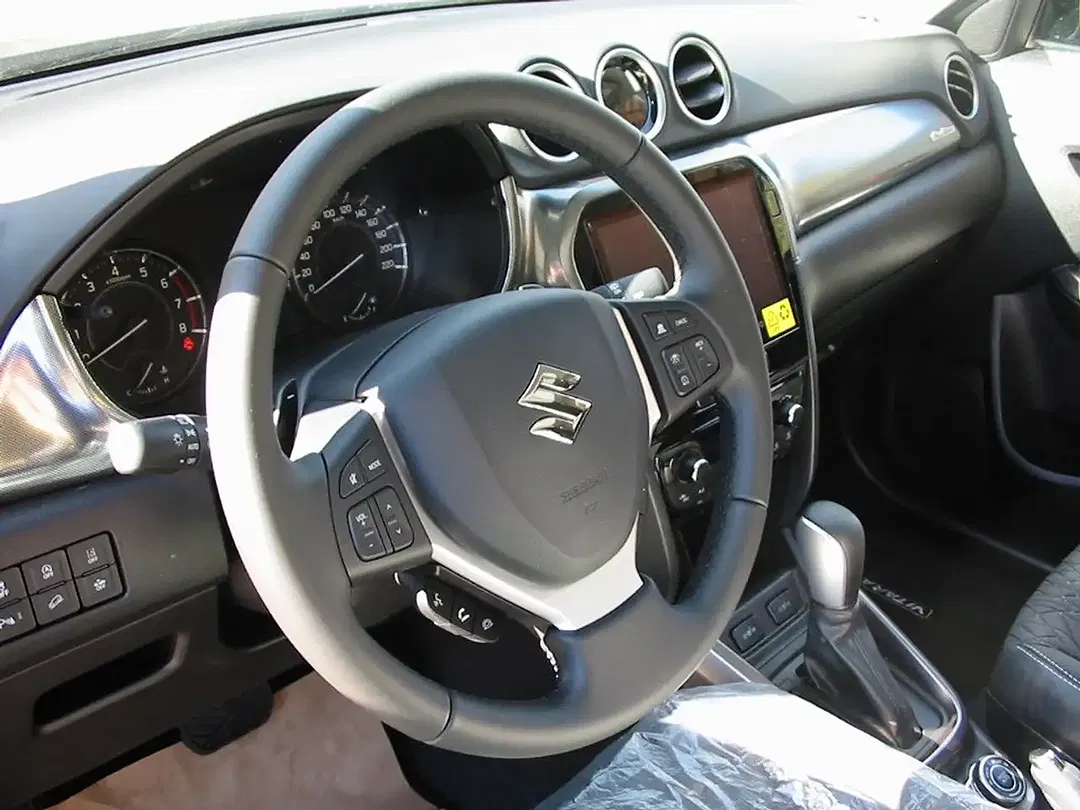 Suzuki Vitara - Thumbnail 19