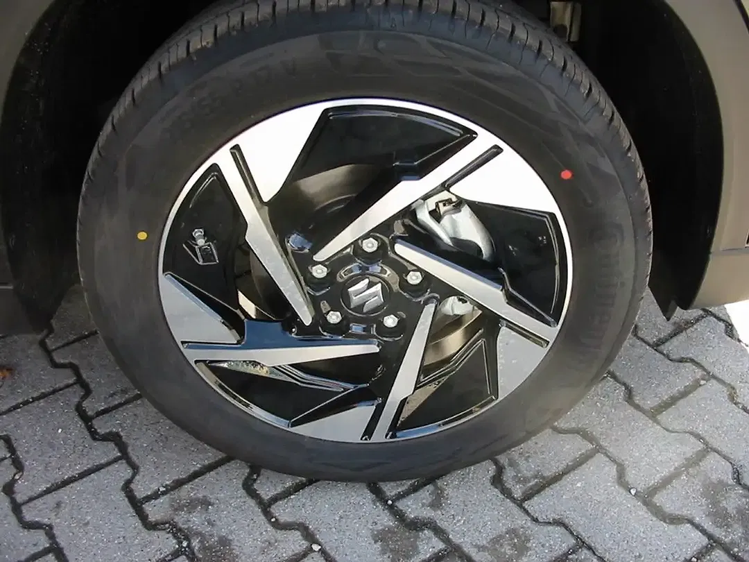 Suzuki Vitara - Thumbnail 9