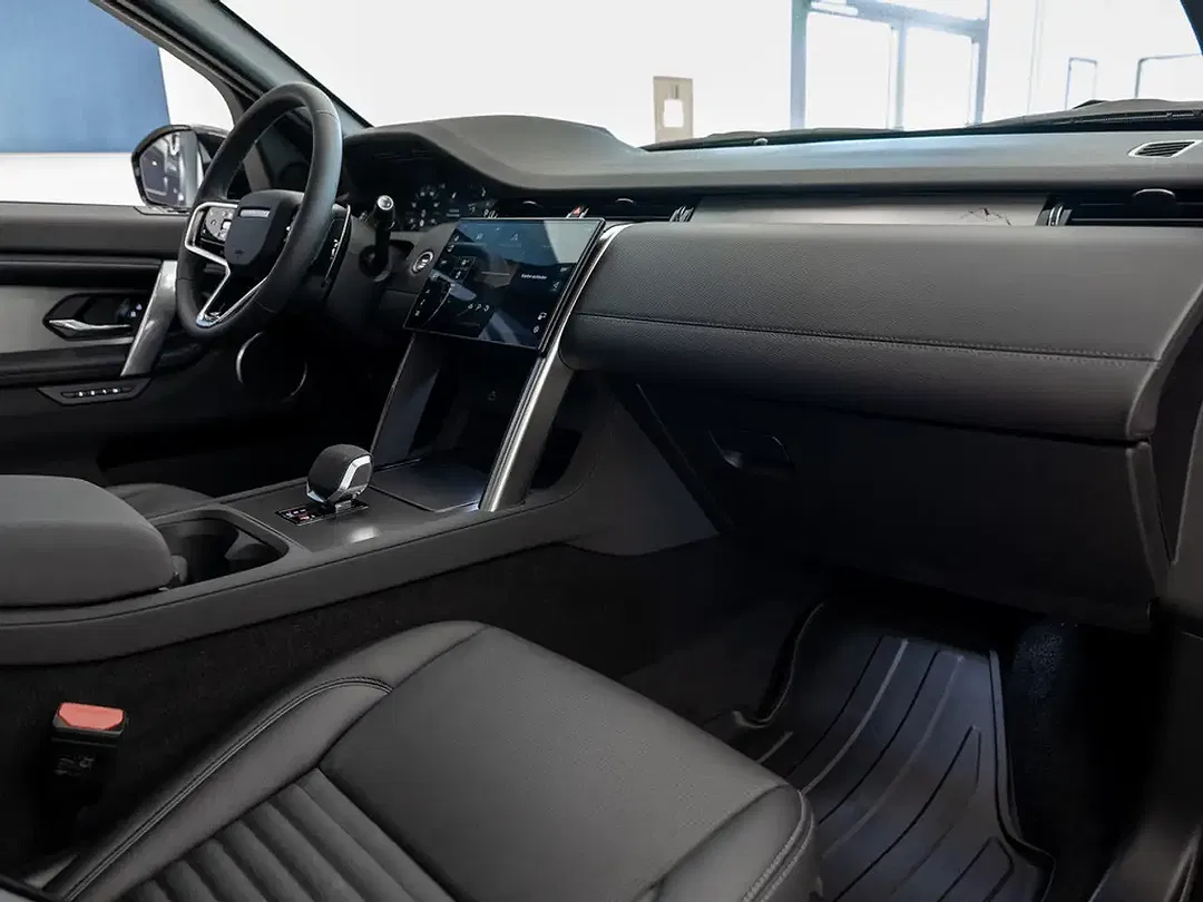 Land Rover Discovery Sport - Thumbnail 4