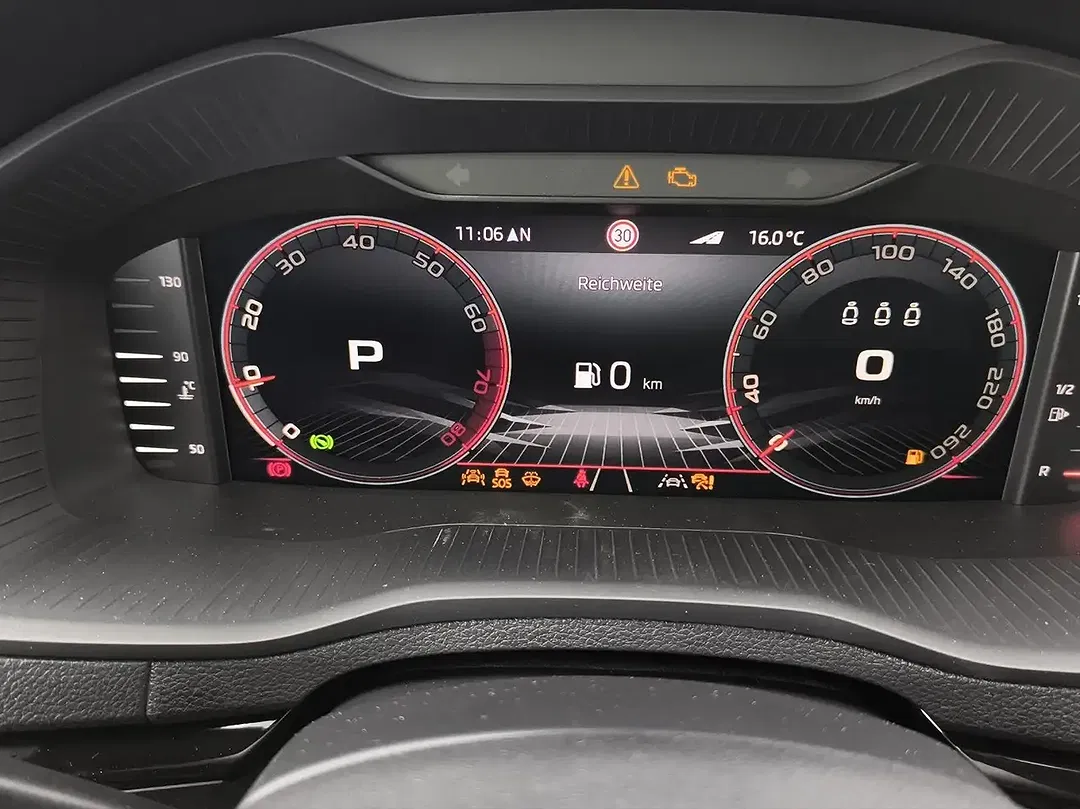 Skoda Karoq - Thumbnail 15