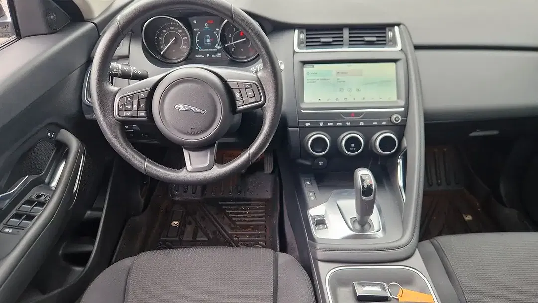 Jaguar E-Pace - Thumbnail 10