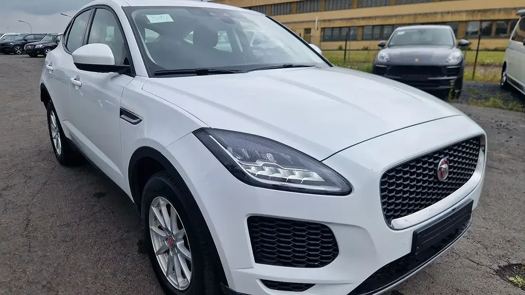 Jaguar E-Pace - Thumbnail 3