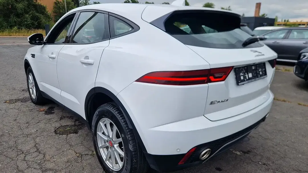 Jaguar E-Pace - Thumbnail 5