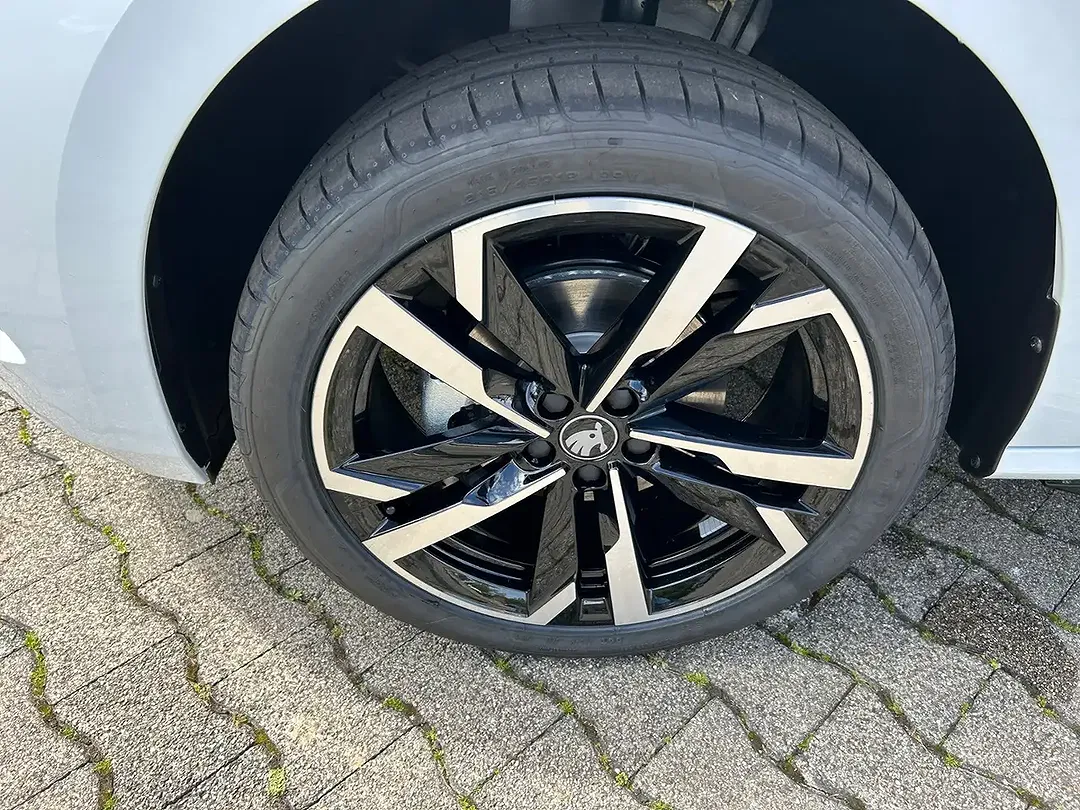 Skoda Kamiq - Thumbnail 4