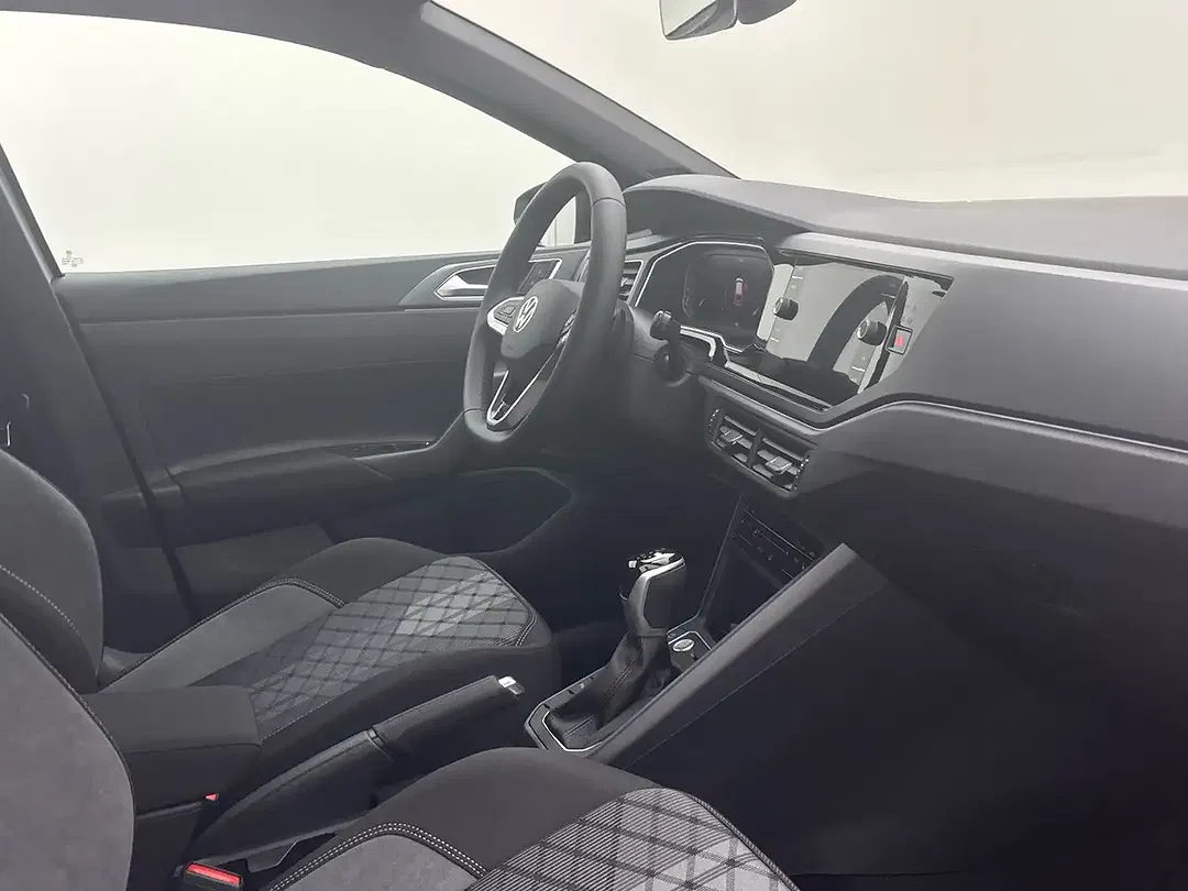 Volkswagen Polo - Thumbnail 9