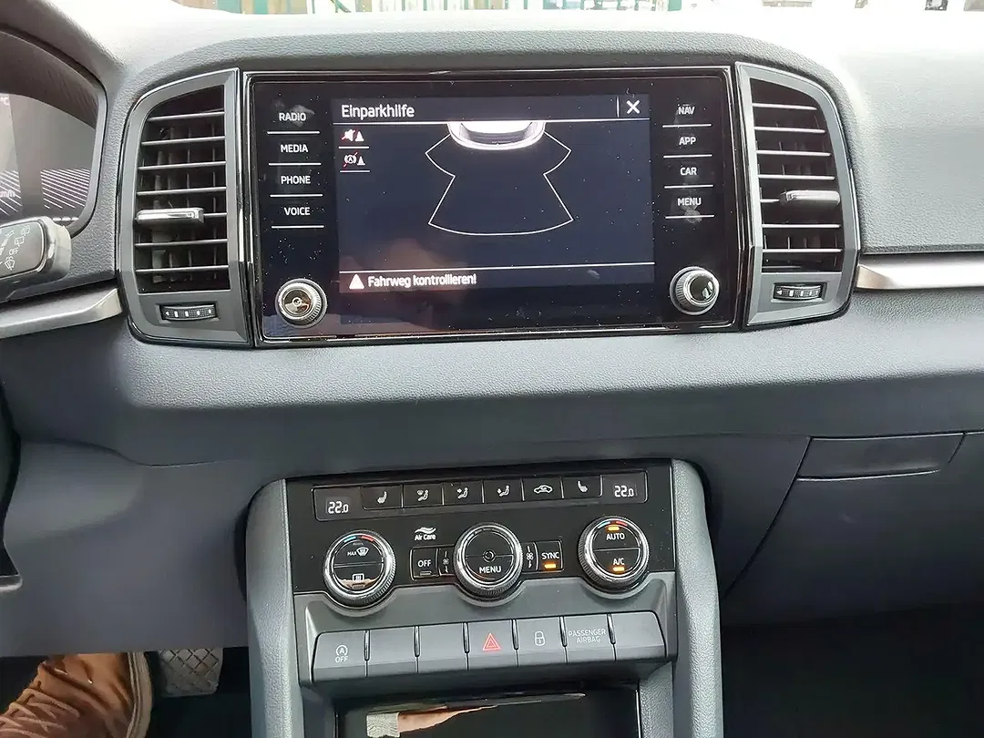 Skoda Karoq - Thumbnail 12