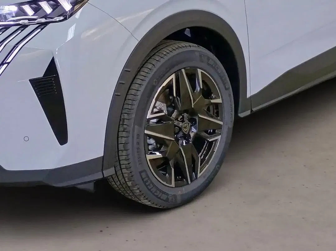 Peugeot 5008 - Thumbnail 7