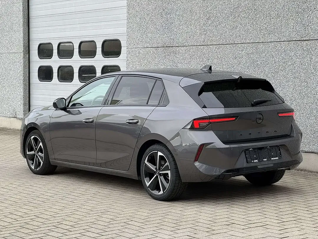 Opel Astra - Thumbnail 3
