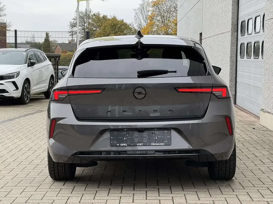 Opel Astra - Thumbnail 4