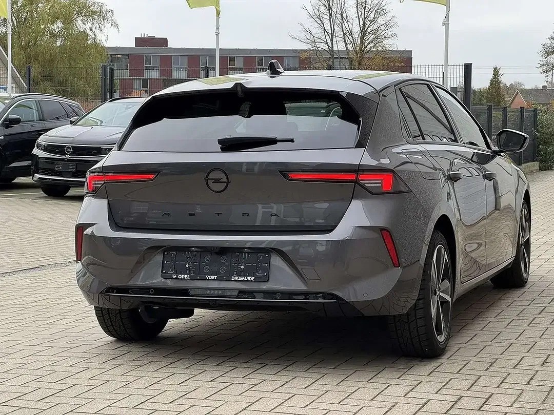 Opel Astra - Thumbnail 5