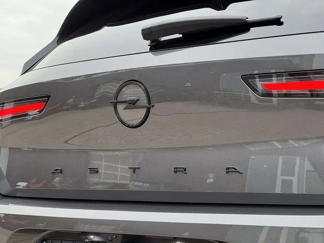 Opel Astra - Thumbnail 6