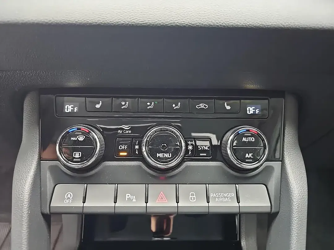 Skoda Karoq - Thumbnail 11