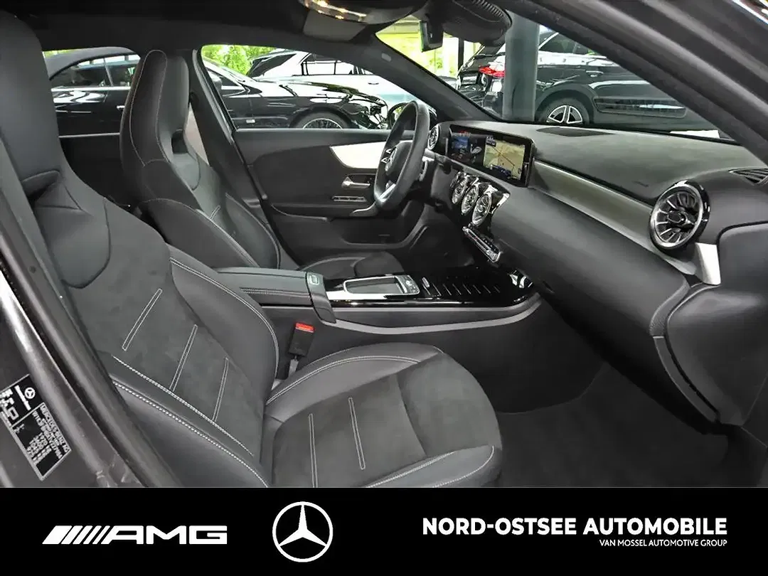 Mercedes-Benz A 200 - Thumbnail 10