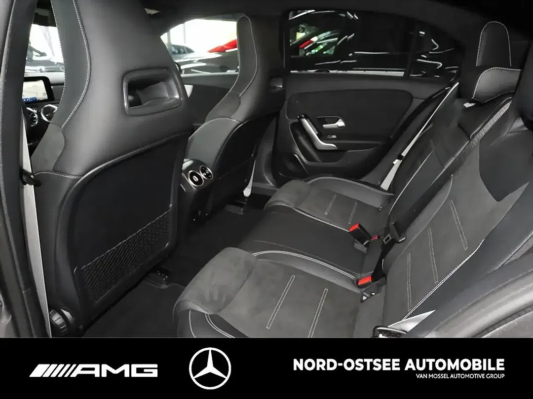 Mercedes-Benz A 200 - Thumbnail 11