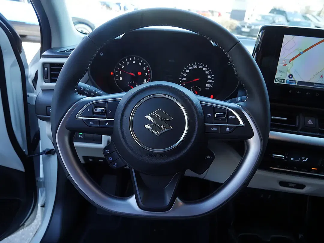 Suzuki Swift - Thumbnail 11