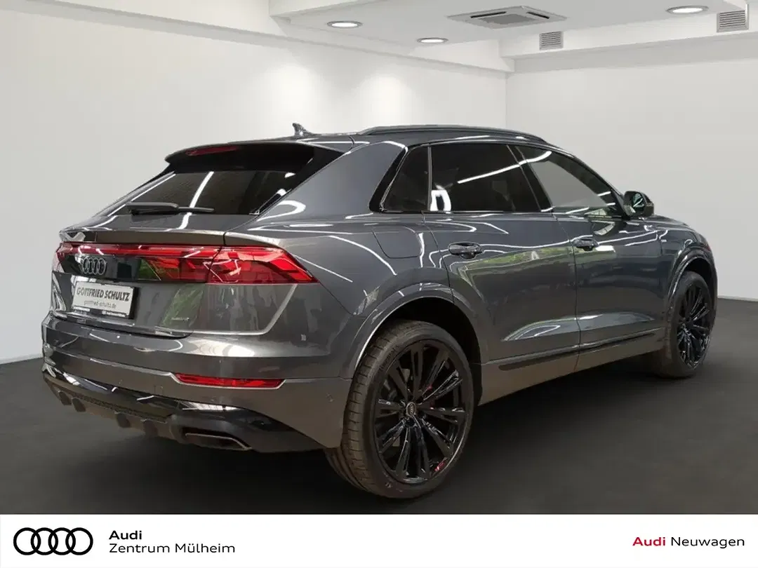 Audi Q8 - Thumbnail 3