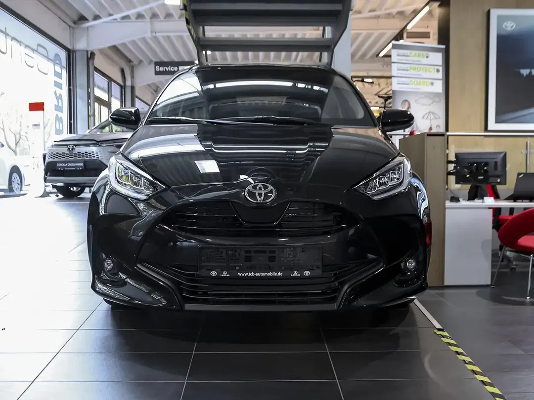 Toyota Yaris - Thumbnail 3