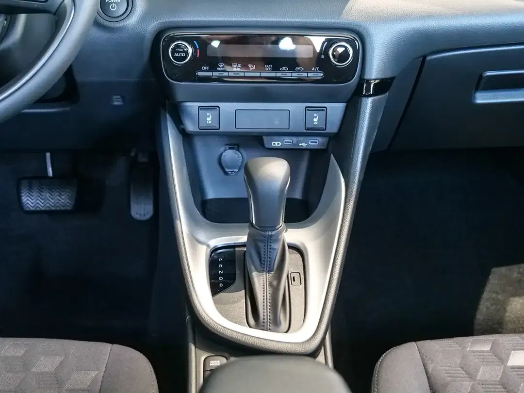 Mazda 2 - Thumbnail 11