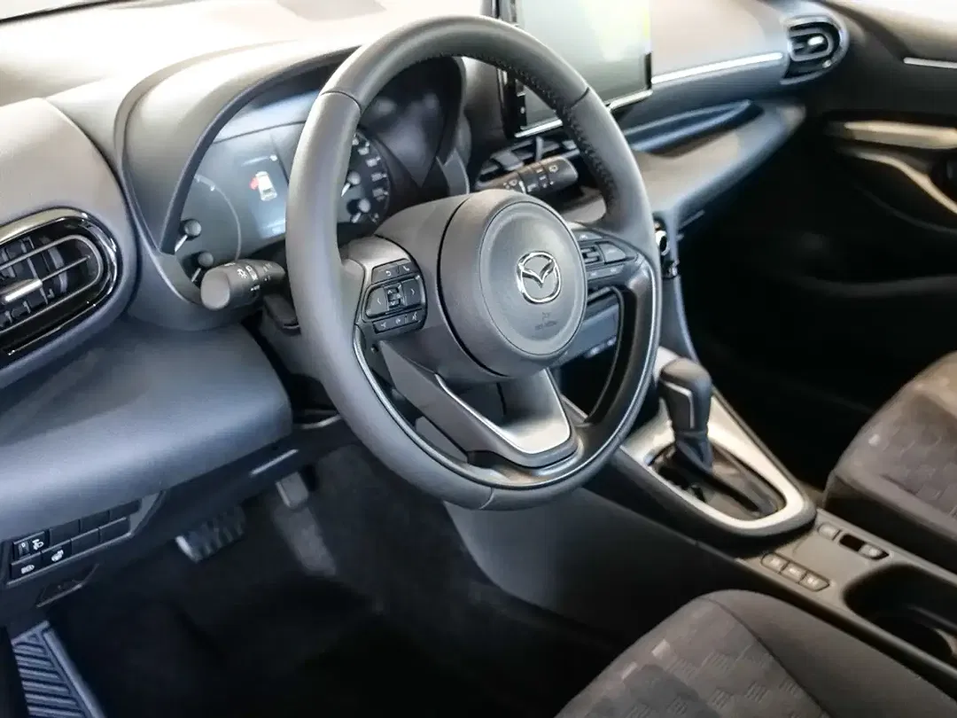 Mazda 2 - Thumbnail 5