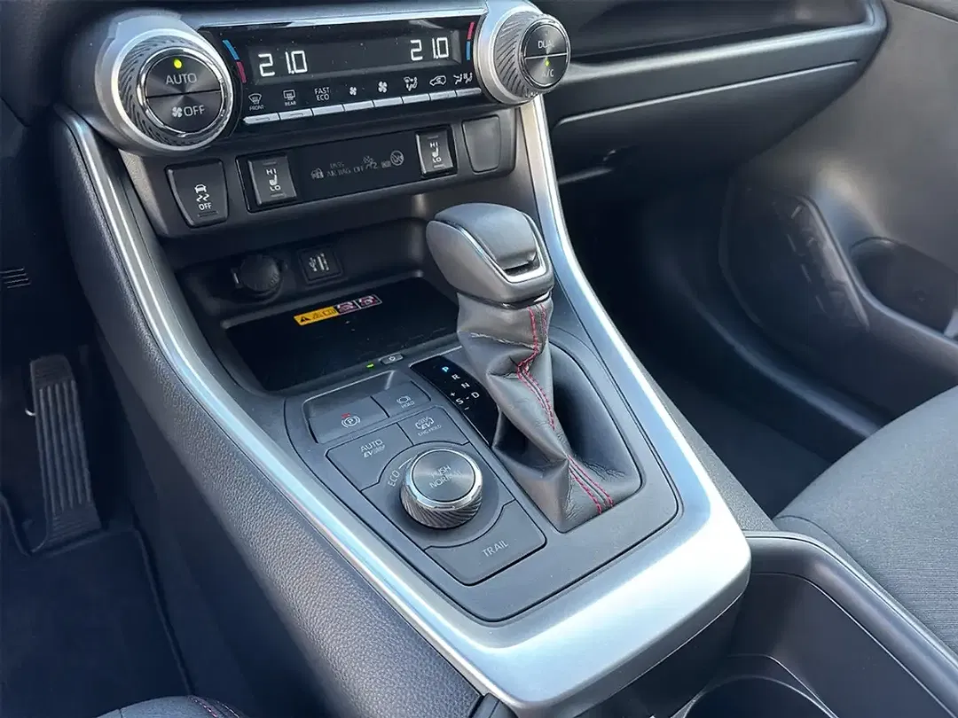 Toyota RAV 4 - Thumbnail 14