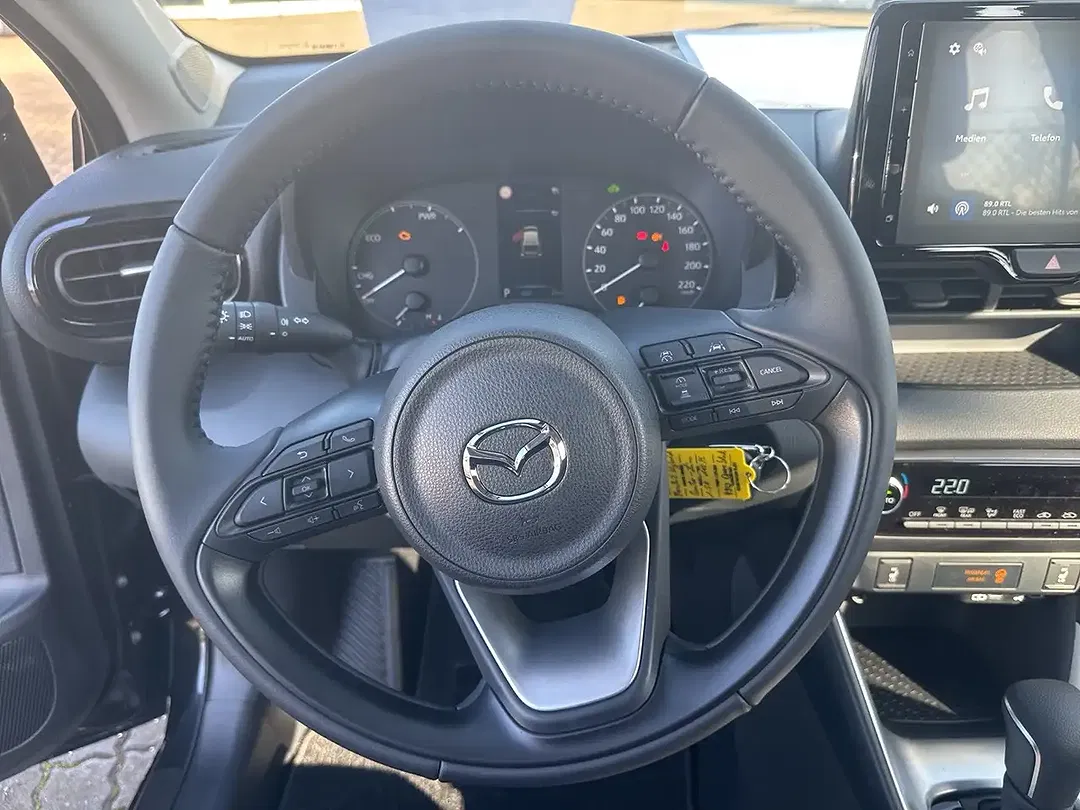 Mazda 2 - Thumbnail 5