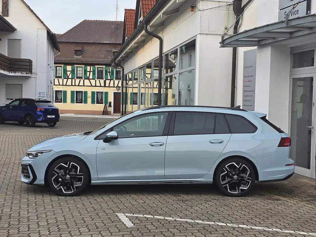 Volkswagen Golf Variant - Thumbnail 3