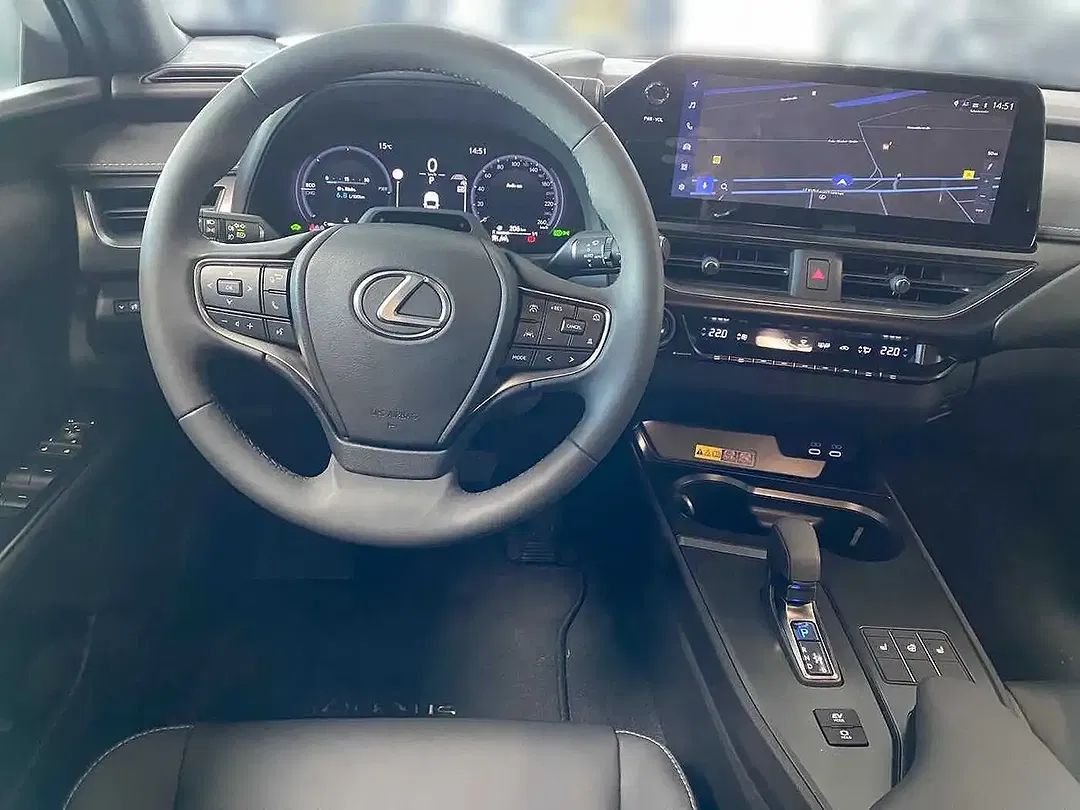Lexus UX 300h - Thumbnail 11