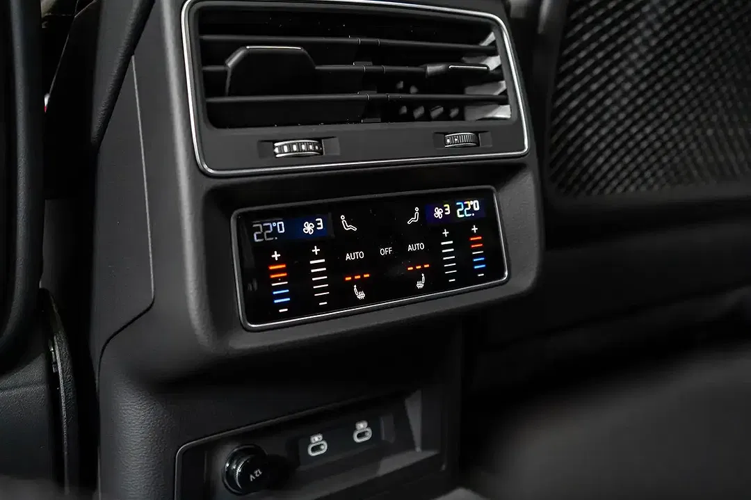Audi Q7 - Thumbnail 18