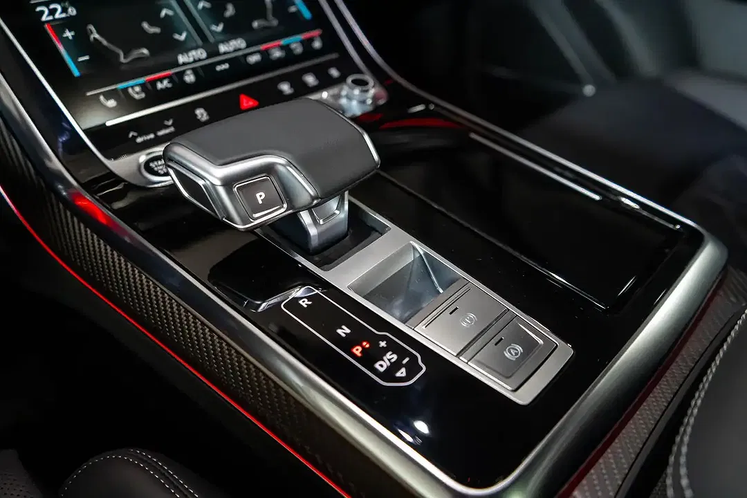 Audi Q7 - Thumbnail 25