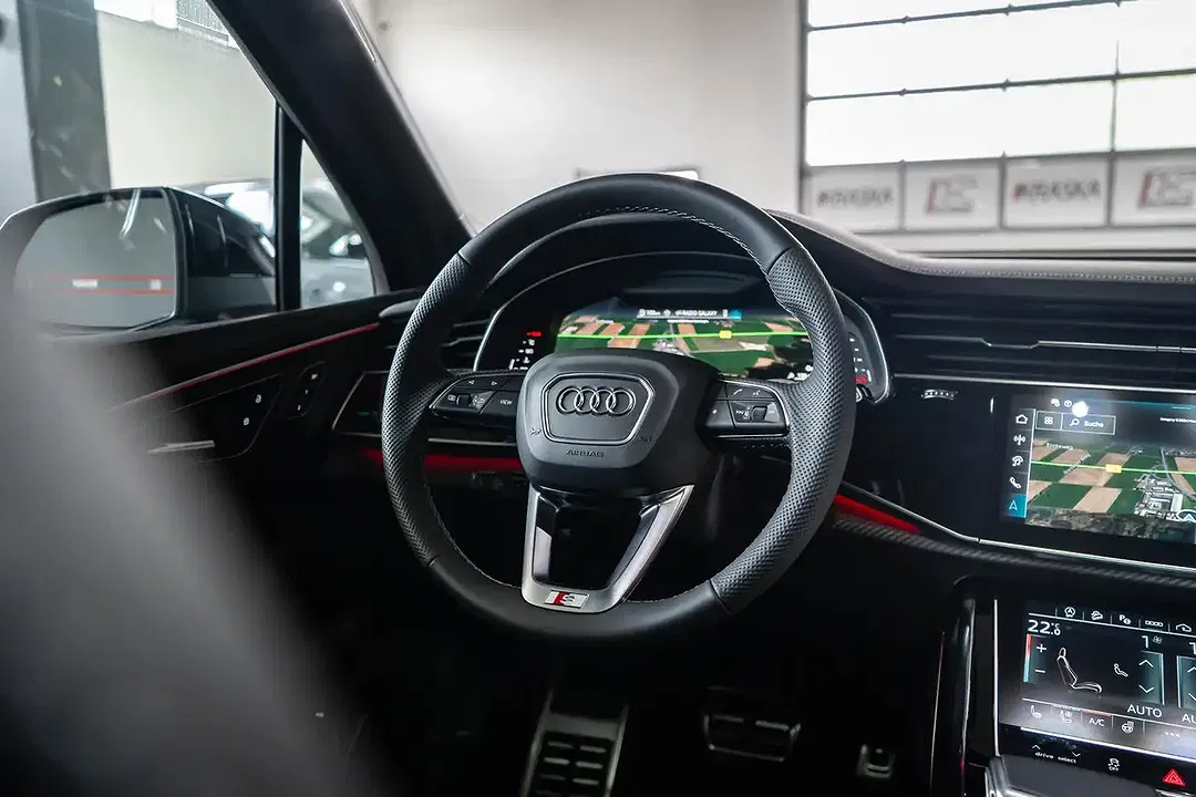 Audi Q7 - Thumbnail 26