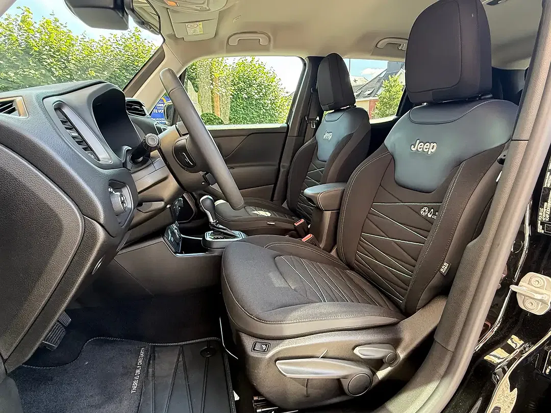 Jeep Renegade - Thumbnail 12